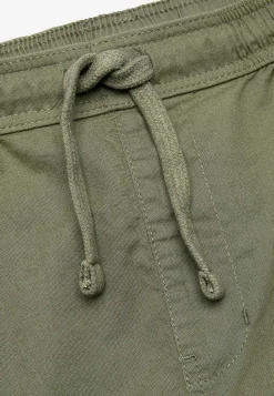 Cellbes of Sweden Cargoshorts med flera fickor Khakigrön