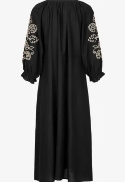 Cellbes of Sweden Klänning med brodyr Svart / Beige