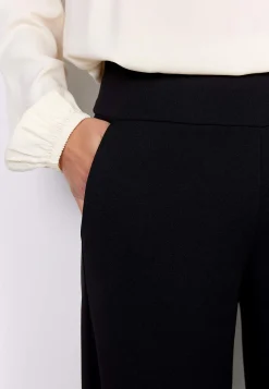 Soyaconcept Trikåbyxa med vida ben Siham Svart