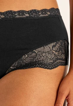Cellbes of Sweden Trosa i bomull med spetskant 3-pack Hot