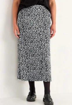 Cellbes of Sweden Utsvängd trikåkjol med fickor New