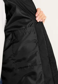 Cellbes of Sweden Varm jacka med fluffig vaddering Svart Best