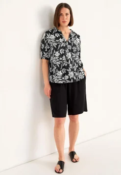 Cellbes of Sweden Vävd, mönstrad blus Svart / Blommig Sale